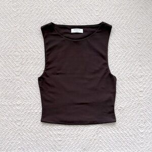 Aritzia contour crew tank, rich mocha brown, size: small